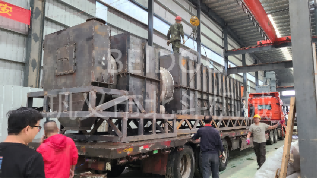 节能型核桃壳午夜成人在线观看紧锣密鼓装车中,即将发往新疆