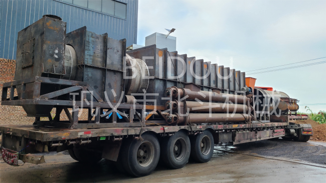 全自动生物质颗粒午夜成人在线观看装车完毕发往云南