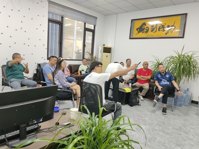 新型生物质午夜成人在线观看——客户交流精彩瞬间