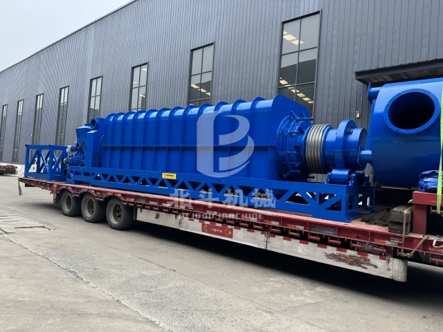 大型炭化生产线全套设备装车,保障设备顺利发运